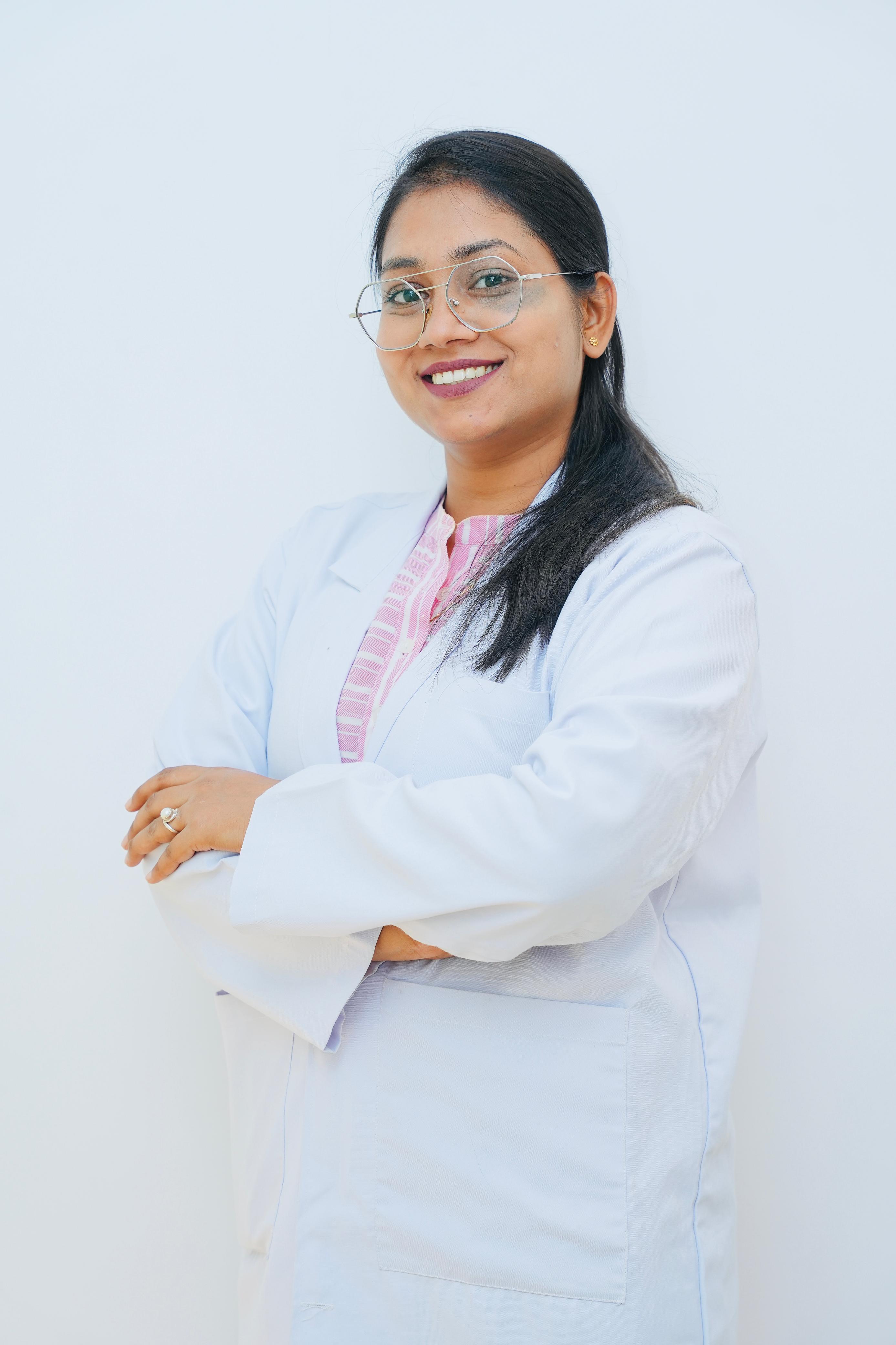 Dr. Anamika Saini - Professional Dentist